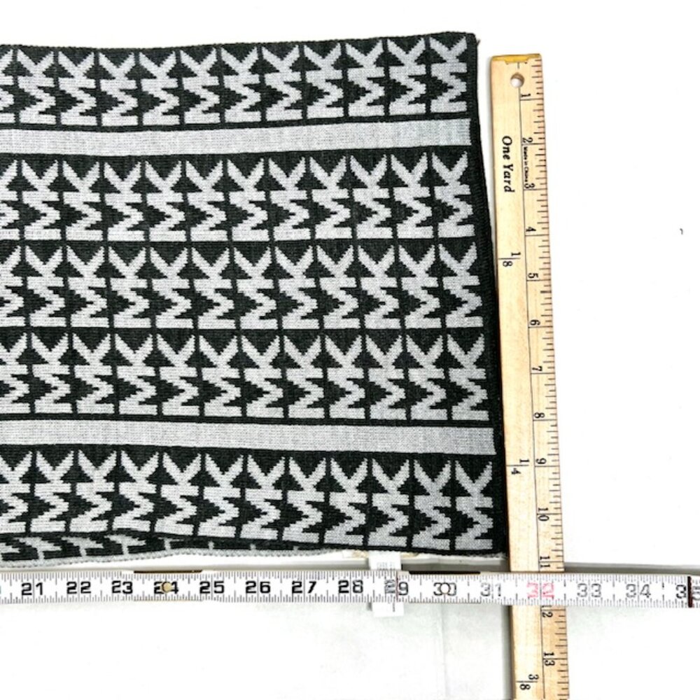 New  Men/Women Michael Kors Scarf Grey/Silver Metalic MK Logo  66"x12" (7) - Picture 6 of 7